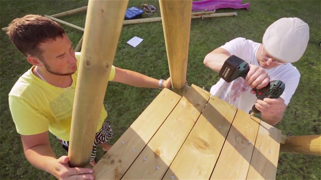 4IQ medinės vaikų žaidimų aikštelės surinkimas