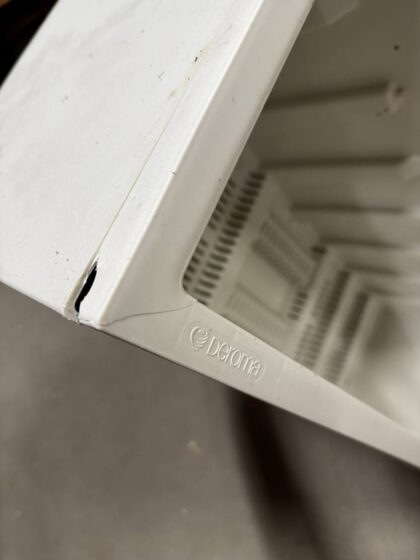 Vazonas “Blanka” su vandens rezervuaru ir ratukais, 99 cm_prekė su defektu - Image 3