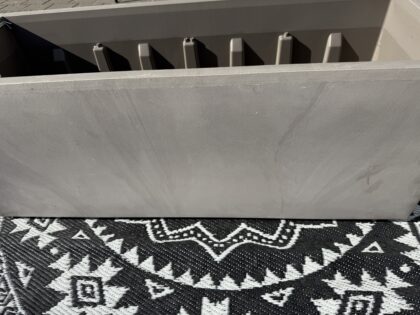 Vazonas “Kvarcas” su vandens rezervuaru ir ratukais, 99 cm - prekė su defektu - Image 2