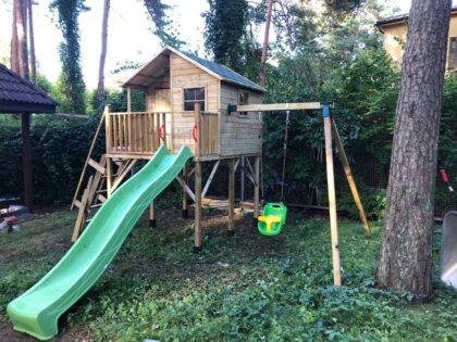 Medinis vaikų žaidimų namelis "Didysis Gandriukas" - Image 7